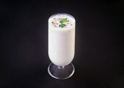 63.  Lassi /60,- Indisk joghurtdrikke, søt eller saltet. Indian yoghurt drink, sweet or salted.